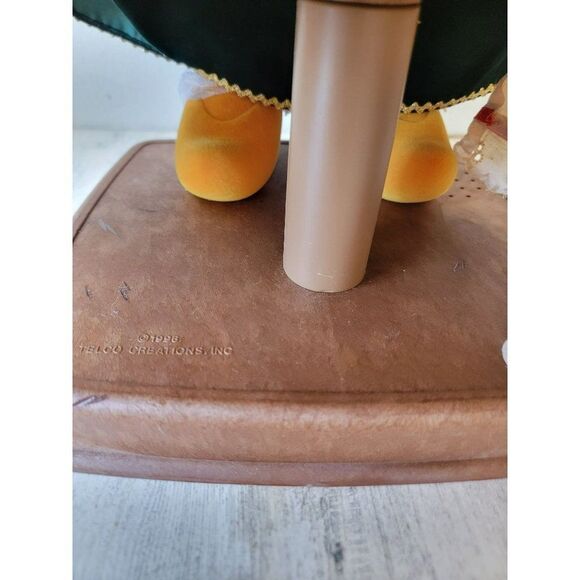 Telco 1996 Minnie Mouse gingerbread house animated motionette Xmas decor - Picture 8 of 13